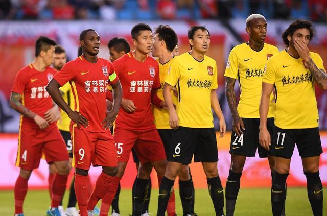 米兰体育APP官网-包含失误致命：上海队20次失误葬送追分机会！的词条